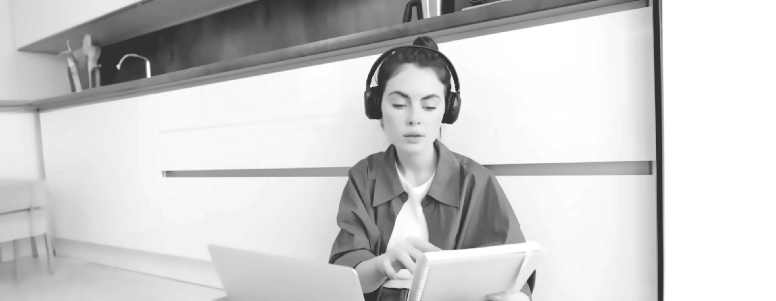 Suasana diskusi dan konsultasi investasi di Voxelmin yang terbuka dan profesional