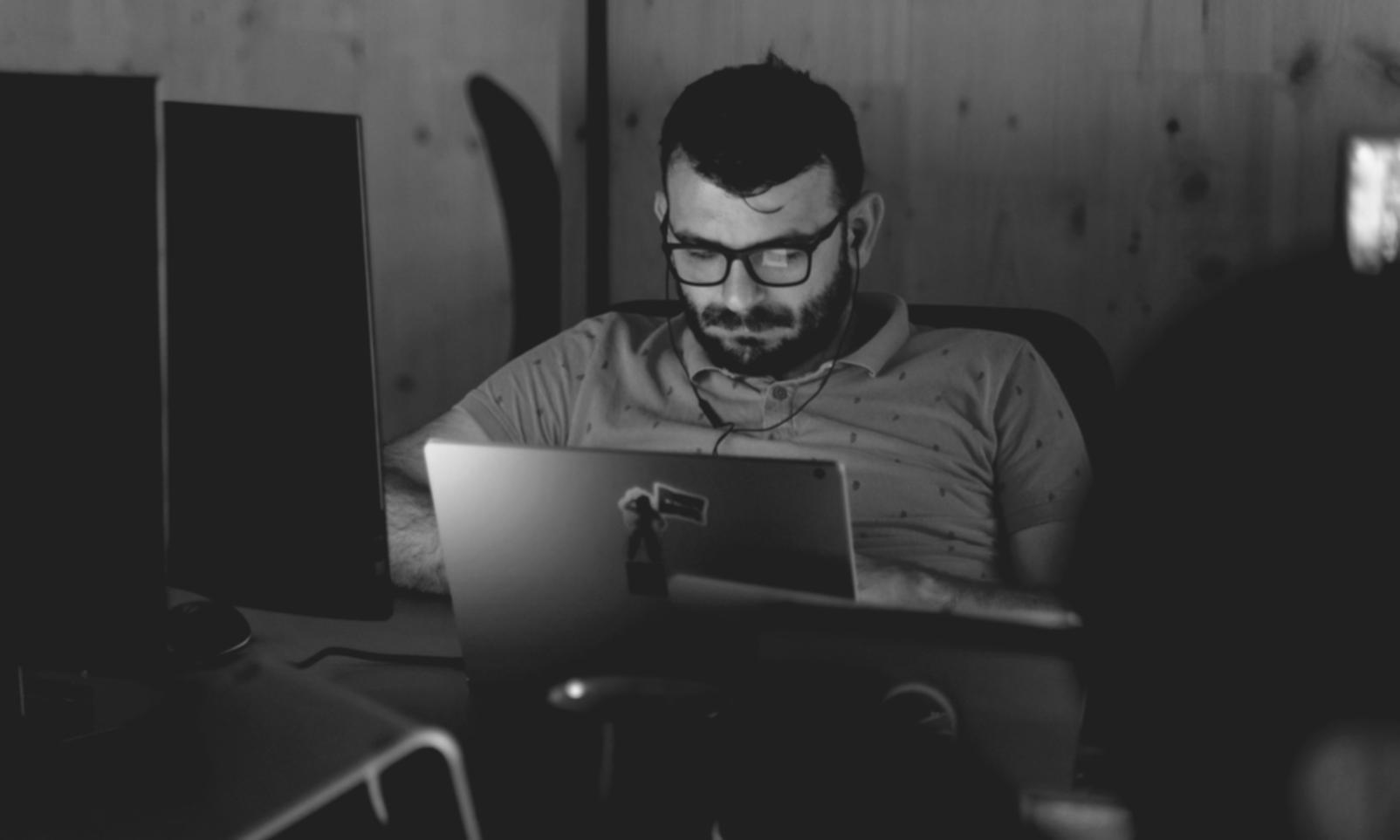 Workshop analisis investasi untuk pemula di komunitas Voxelmin