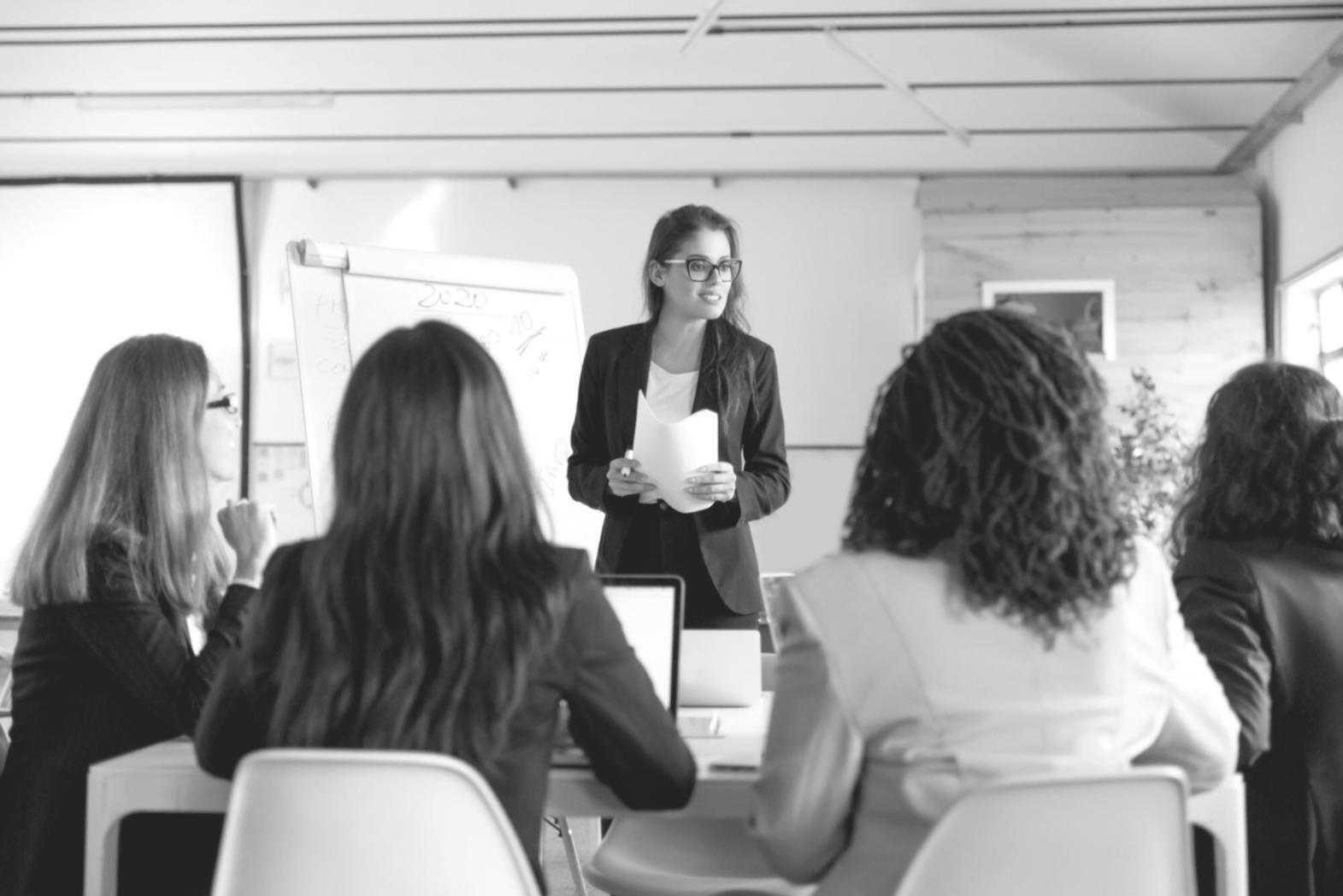 Sesi pembelajaran tentang analisis fundamental